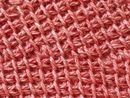 Short FwdP - close up photo with thin yarn (RetP chain + loop picked up under 2 threads)