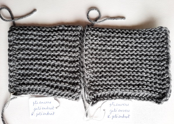 2 swatches of Tunisian purl simple stitches: with yarn overs on the left, with yarn unders on the right