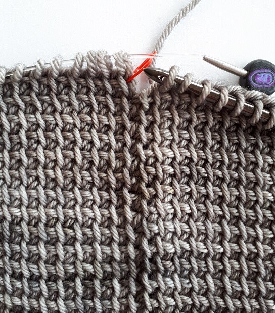 Simple connecting stitch in Tunisian crochet